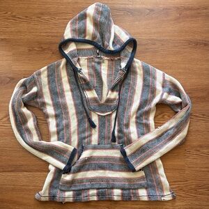 Rip Curl Women’s poncho hoodie Medium